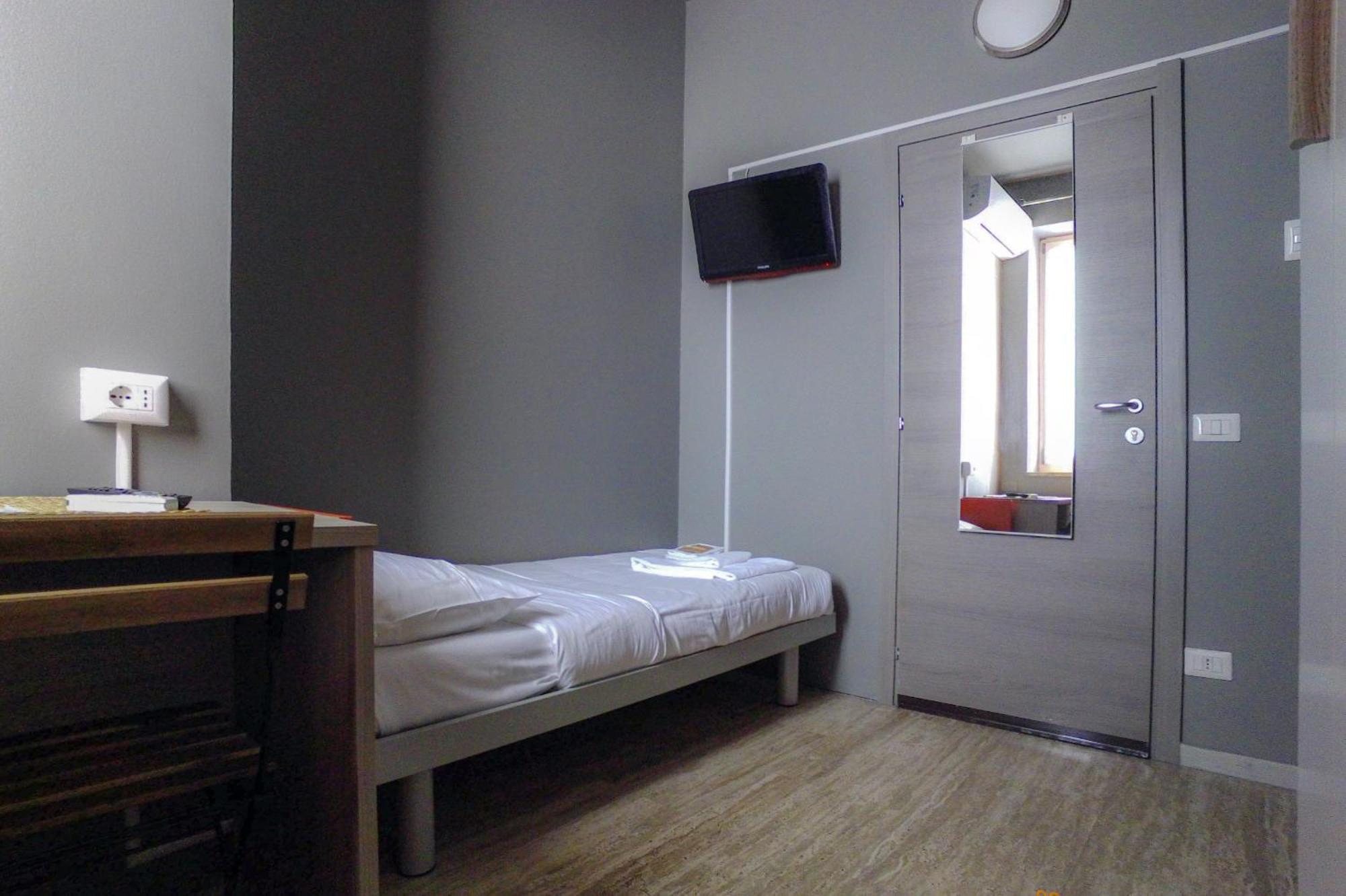 La Cordata Accommodation - Woodhouse Bike Hotel Cinisello Balsamo Exteriér fotografie